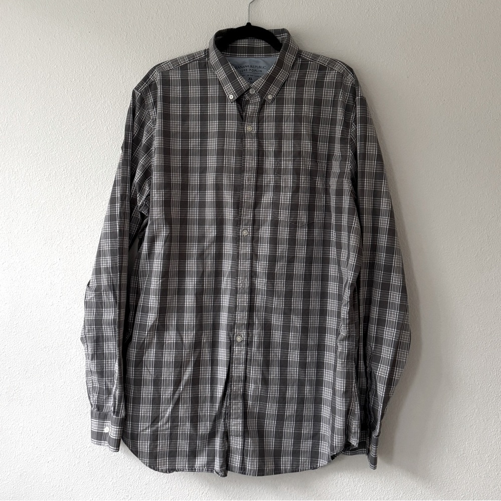 Banana Republic Men’s XL Tall Slim Fit 100% Cotton long sleeve plaid button down